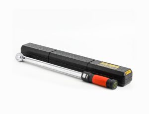 Novatork-tools-thailand 24 ประแจขันปอนด์ ชนิดด้ามยาง รุ่น CM3335