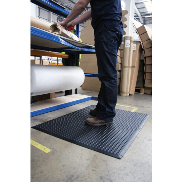 0.6m x 0.9m Bubble Stand Matting